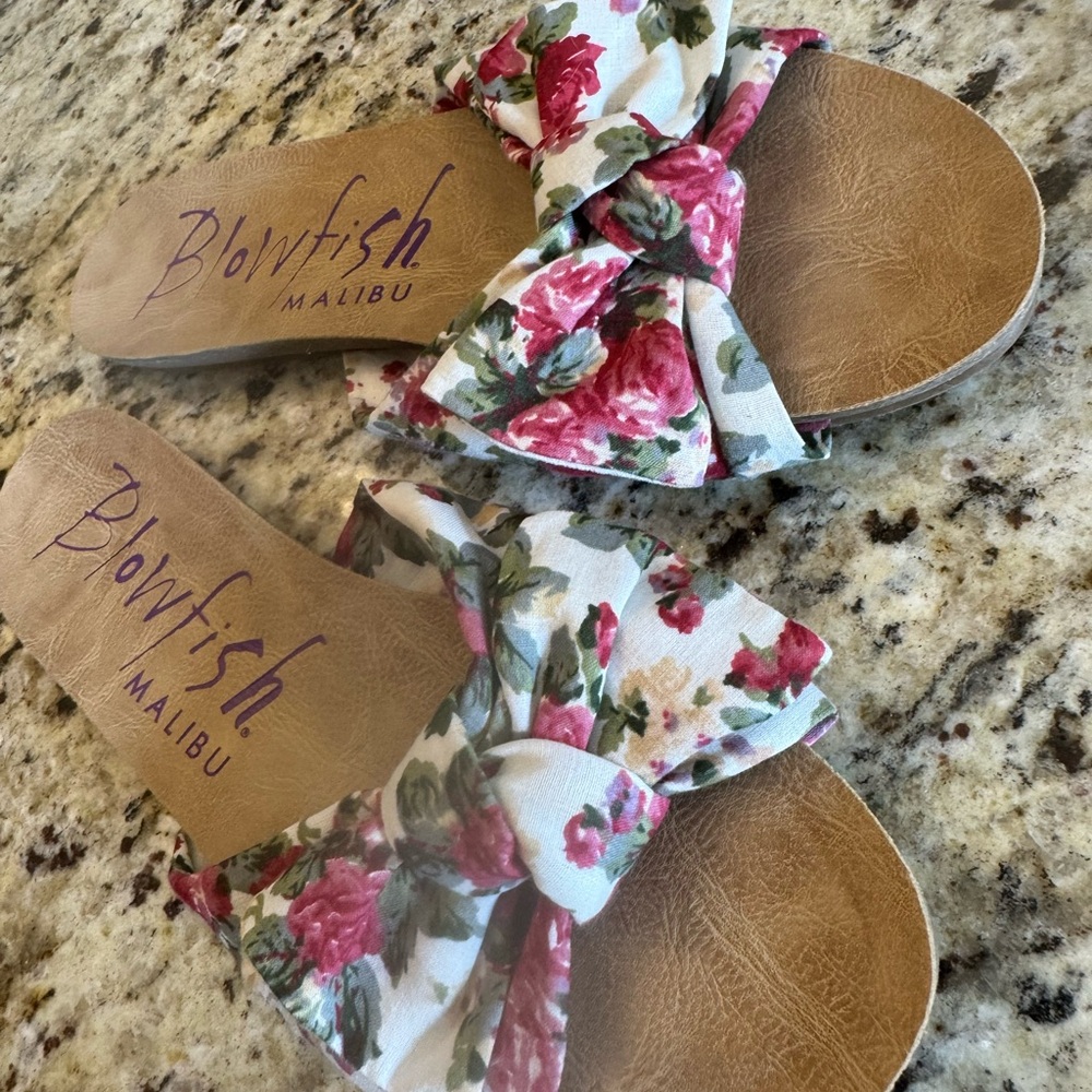 Blowfish Women's Sandals with Floral Bow - Brown and Pink
